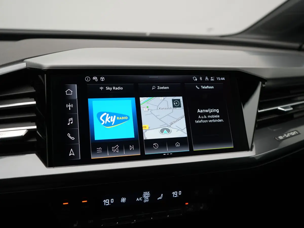 45 quattro S Line 82 kWh 286pk Dealer O.H | Trekhaak Af Fabriek | Adaptive Cruise | 360 Camera | Matrix LED | Lederen Sportstoelen Verwarmd | Keyless | Sfeerverlichting | Blis | Navigatie | 
