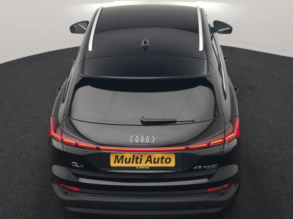 45 quattro S Line 82 kWh 286pk Dealer O.H | Trekhaak Af Fabriek | Adaptive Cruise | 360 Camera | Matrix LED | Lederen Sportstoelen Verwarmd | Keyless | Sfeerverlichting | Blis | Navigatie | 