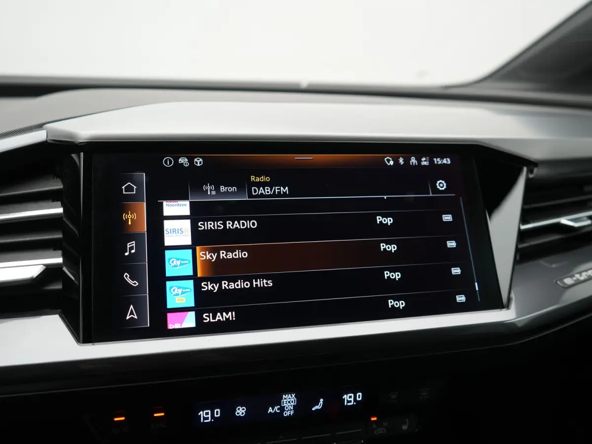 45 quattro S Line 82 kWh 286pk Dealer O.H | Trekhaak Af Fabriek | Adaptive Cruise | 360 Camera | Matrix LED | Lederen Sportstoelen Verwarmd | Keyless | Sfeerverlichting | Blis | Navigatie | 