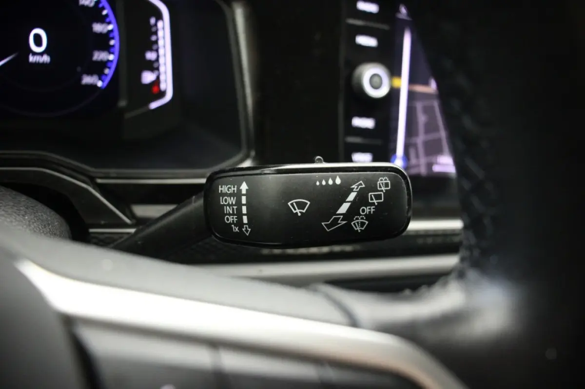 1.0 TSI Life Business - Digitaal Cockpit, Carplay, Adapt. Cruise, Clima, Stoelverw.