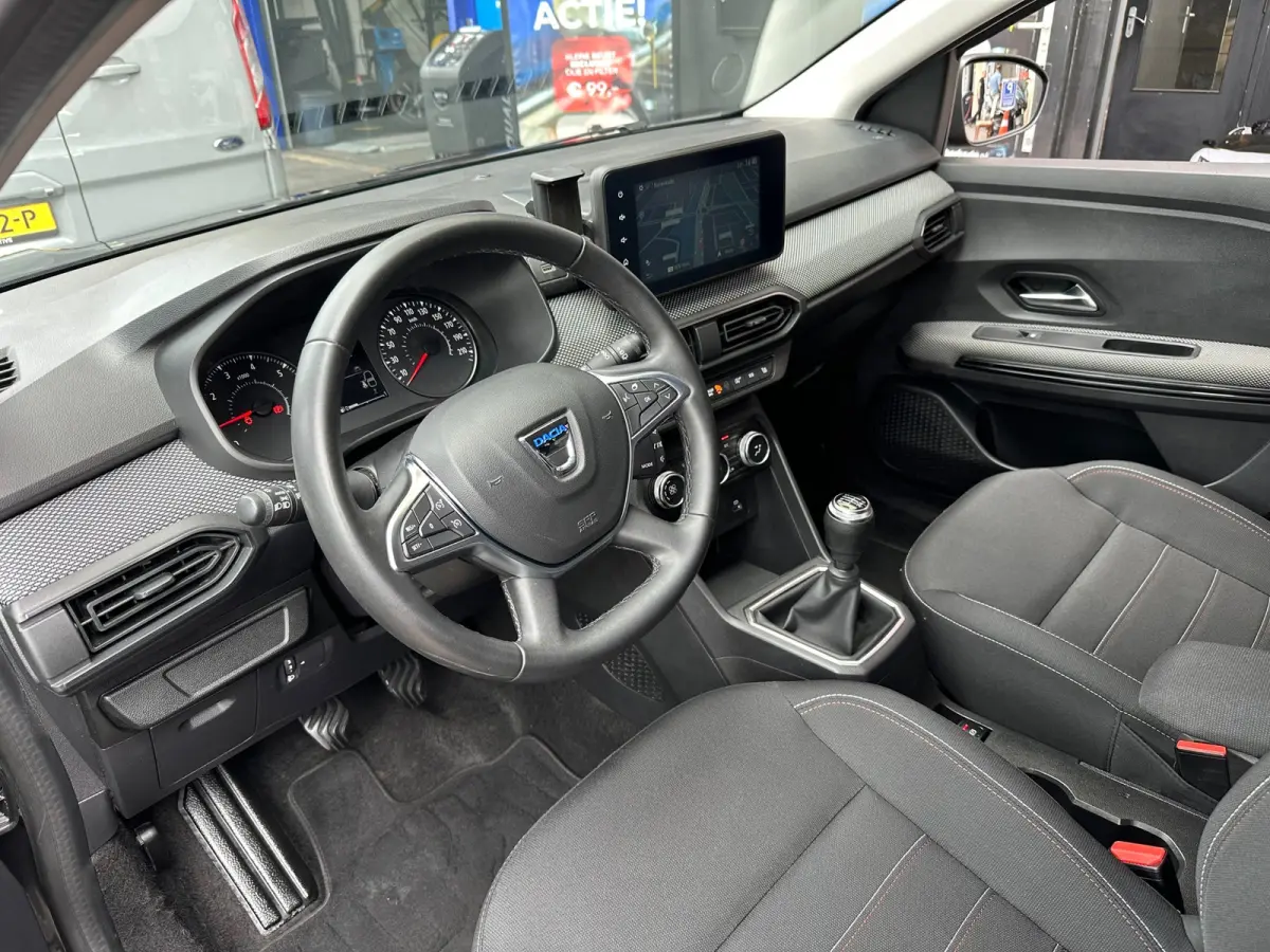 1.0 TCe 110 Expression 7 Pers Navi Camera Carplay PDC