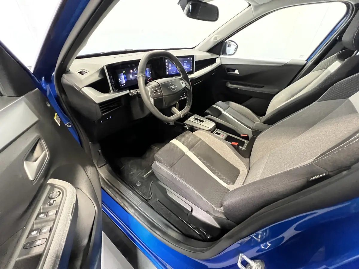 1.2 Turbo Hybrid GS | Navigatie/Android/Apple Carplay | LM Velgen 17" | Voorstoelen/Stuur/Voorruit Verwarmd | Cruise Control | Achteruitrijcamera | Airco |