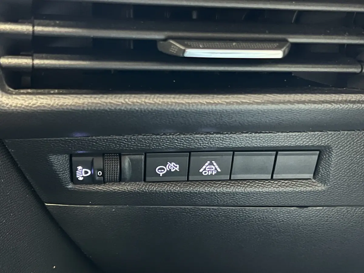 1.2 Turbo Hybrid GS | Navigatie/Android/Apple Carplay | LM Velgen 17" | Voorstoelen/Stuur/Voorruit Verwarmd | Cruise Control | Achteruitrijcamera | Airco |