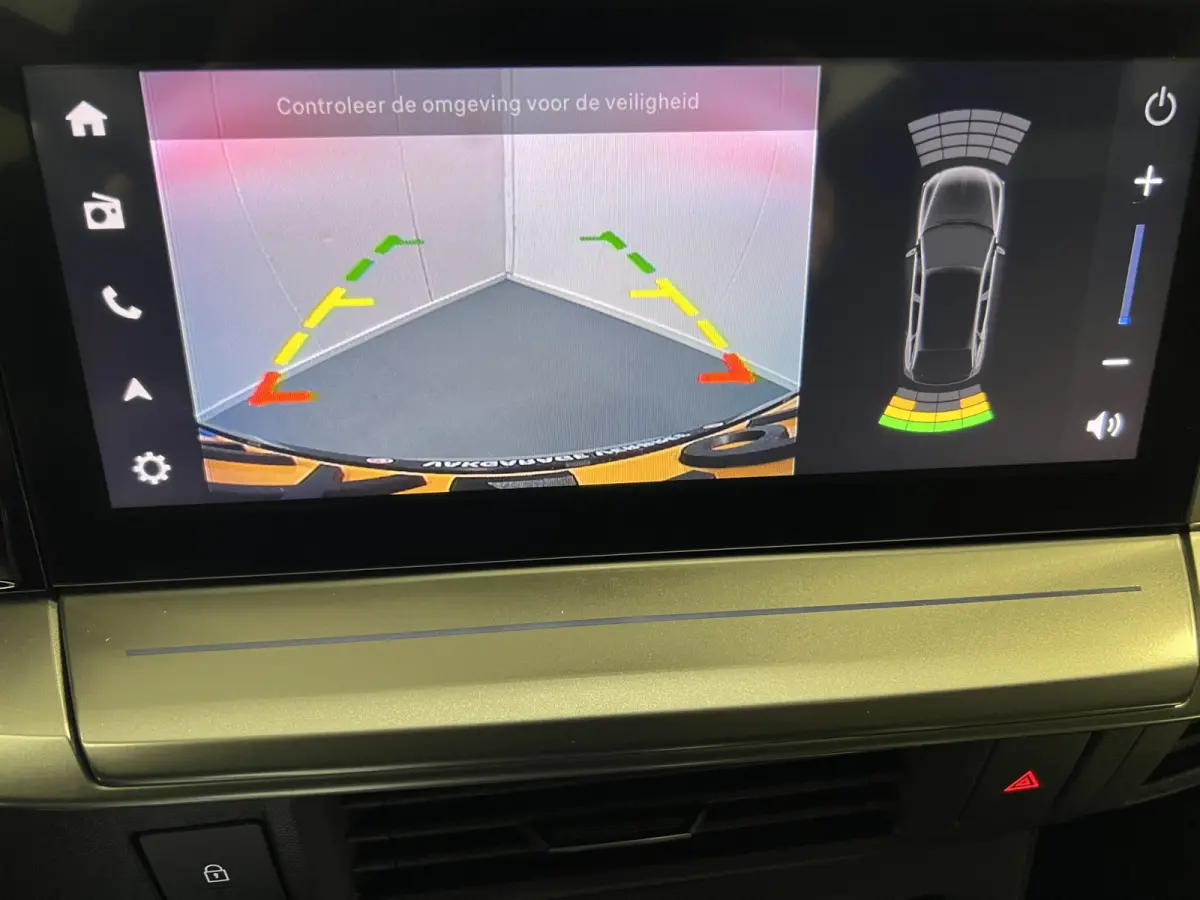1.2 Turbo Hybrid GS | Navigatie/Android/Apple Carplay | LM Velgen 17" | Voorstoelen/Stuur/Voorruit Verwarmd | Cruise Control | Achteruitrijcamera | Airco |