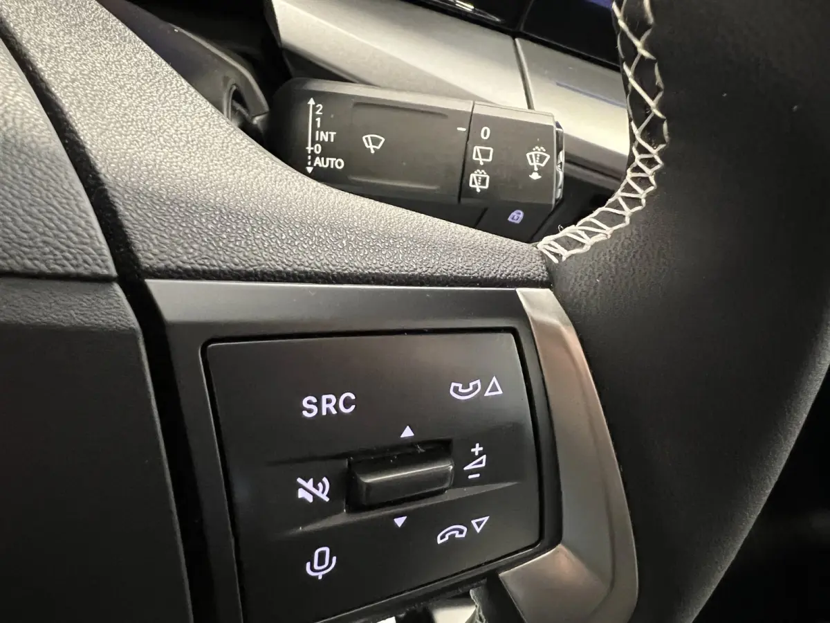 1.2 Turbo Hybrid GS | Navigatie/Android/Apple Carplay | LM Velgen 17" | Voorstoelen/Stuur/Voorruit Verwarmd | Cruise Control | Achteruitrijcamera | Airco |