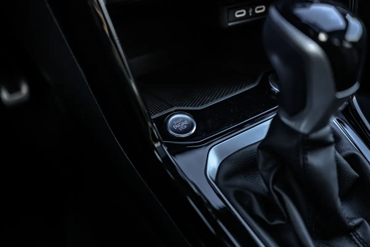 1.5 TSI R-Line Pano/iQ-light/Blindspot