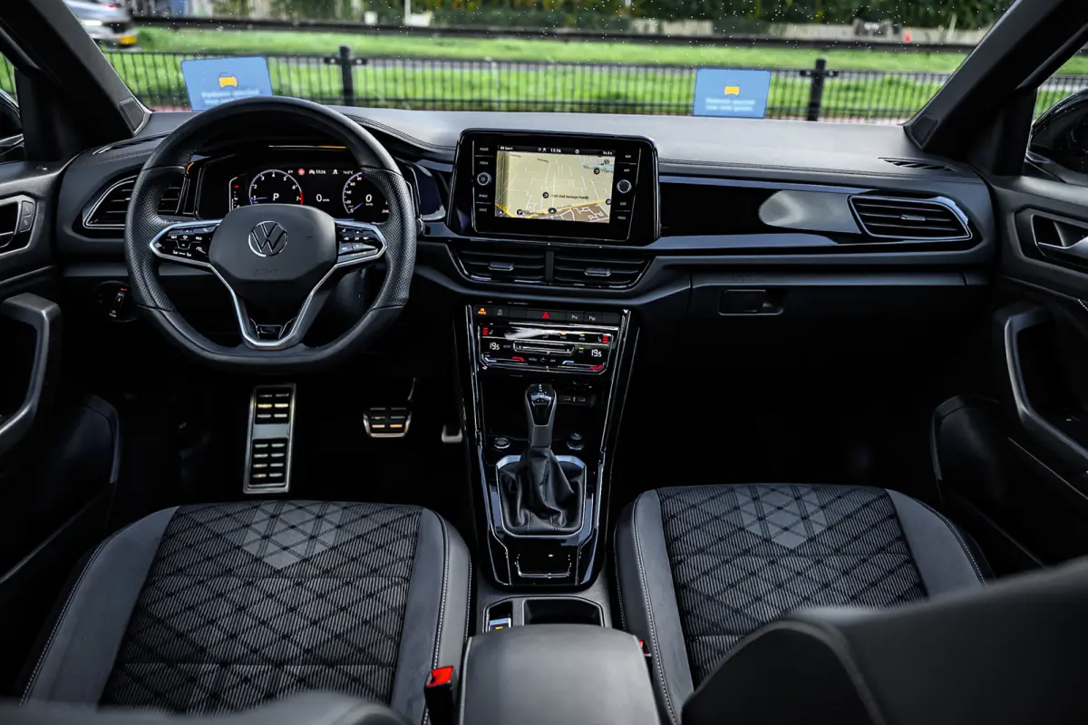 1.5 TSI R-Line Pano/iQ-light/Blindspot
