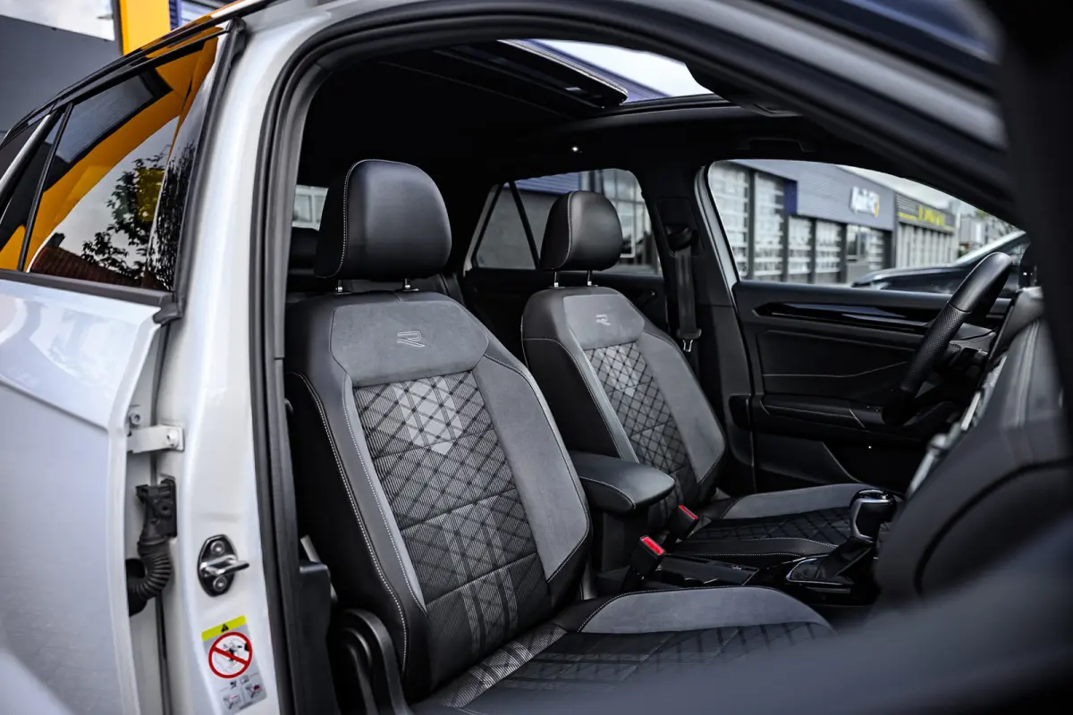 1.5 TSI R-Line Pano/iQ-light/Blindspot
