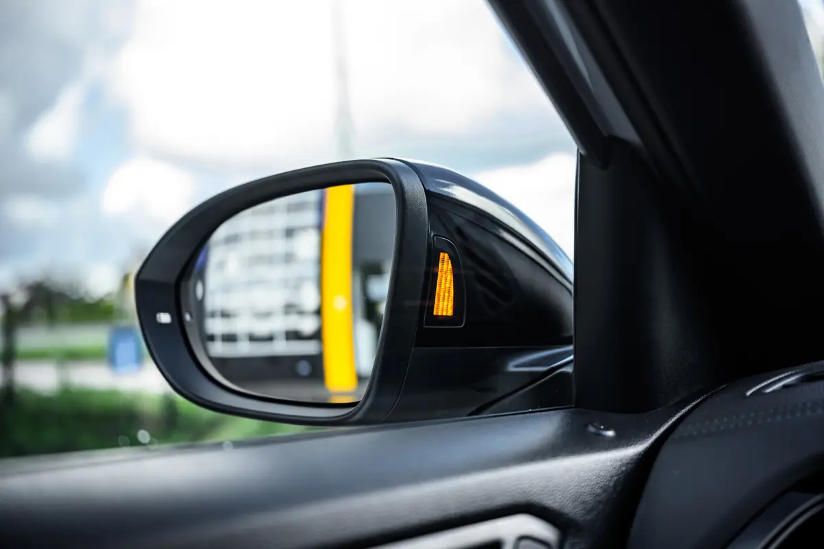 1.5 TSI R-Line Pano/iQ-light/Blindspot