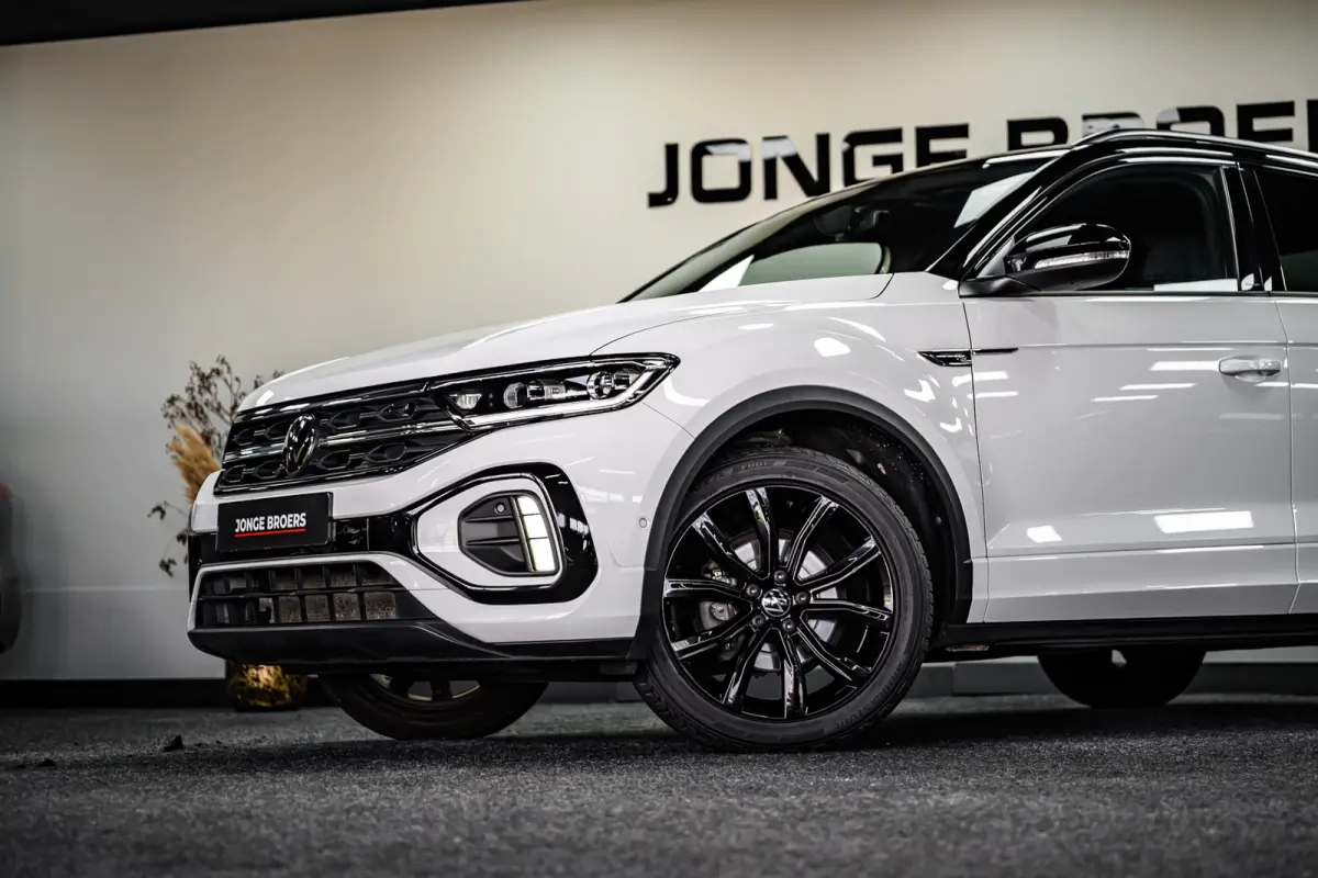 1.5 TSI R-Line Pano/iQ-light/Blindspot