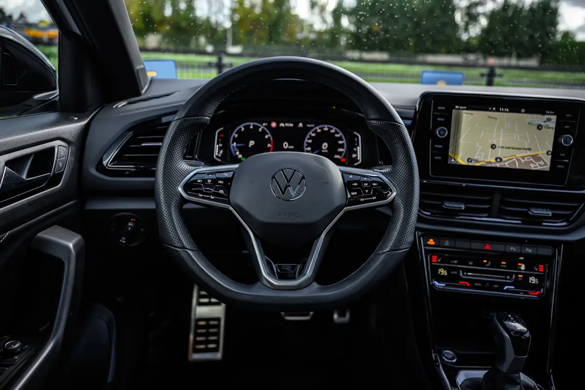 1.5 TSI R-Line Pano/iQ-light/Blindspot