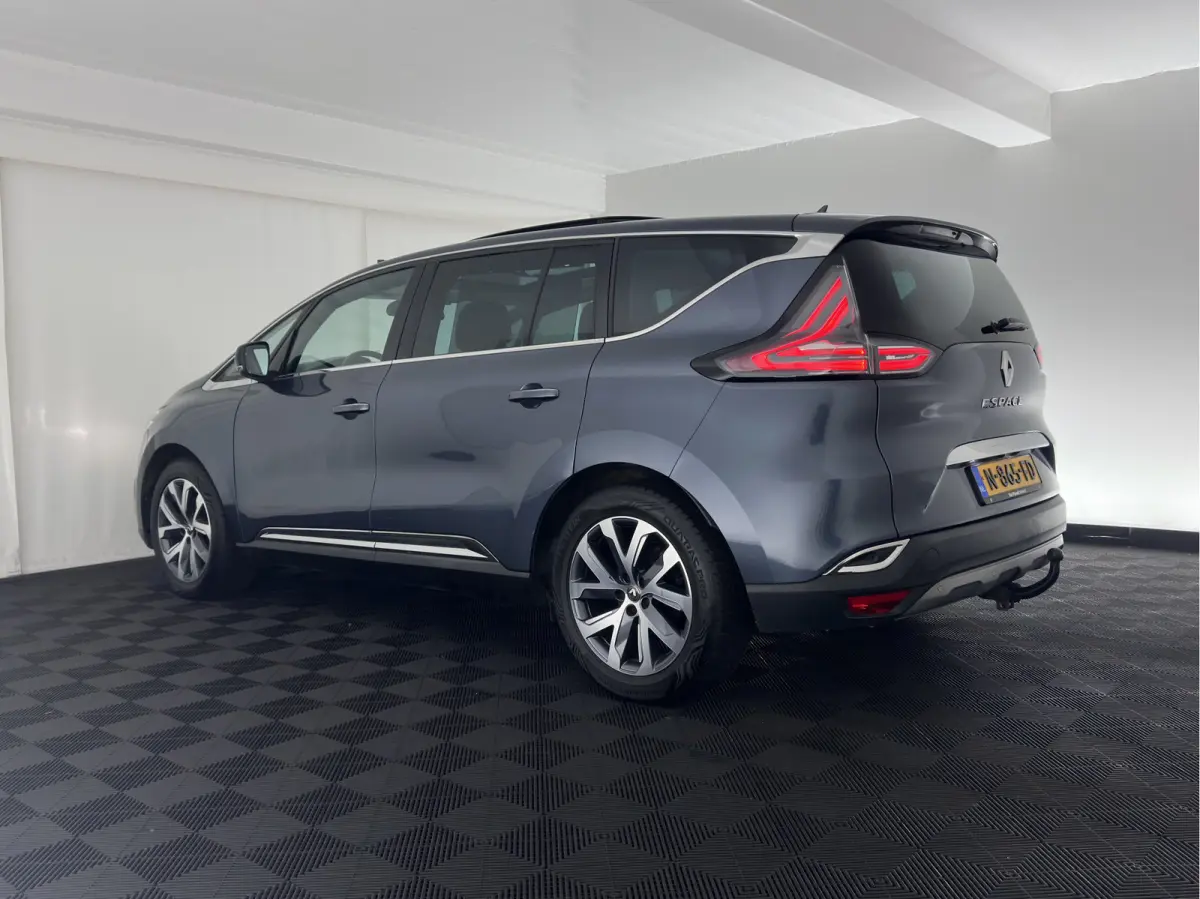 2.0 Blue dCi Intens 7pers. *AUT | PANO | HEAD-UP | LEATHER | CRUISE | FULL-LED | CAMERA | KEYLESS | HEATED-COMFORTSEATS | PRIVACY-GLASS | ECC | PDC | AMBIENT-LIGHT | 19''ALU*