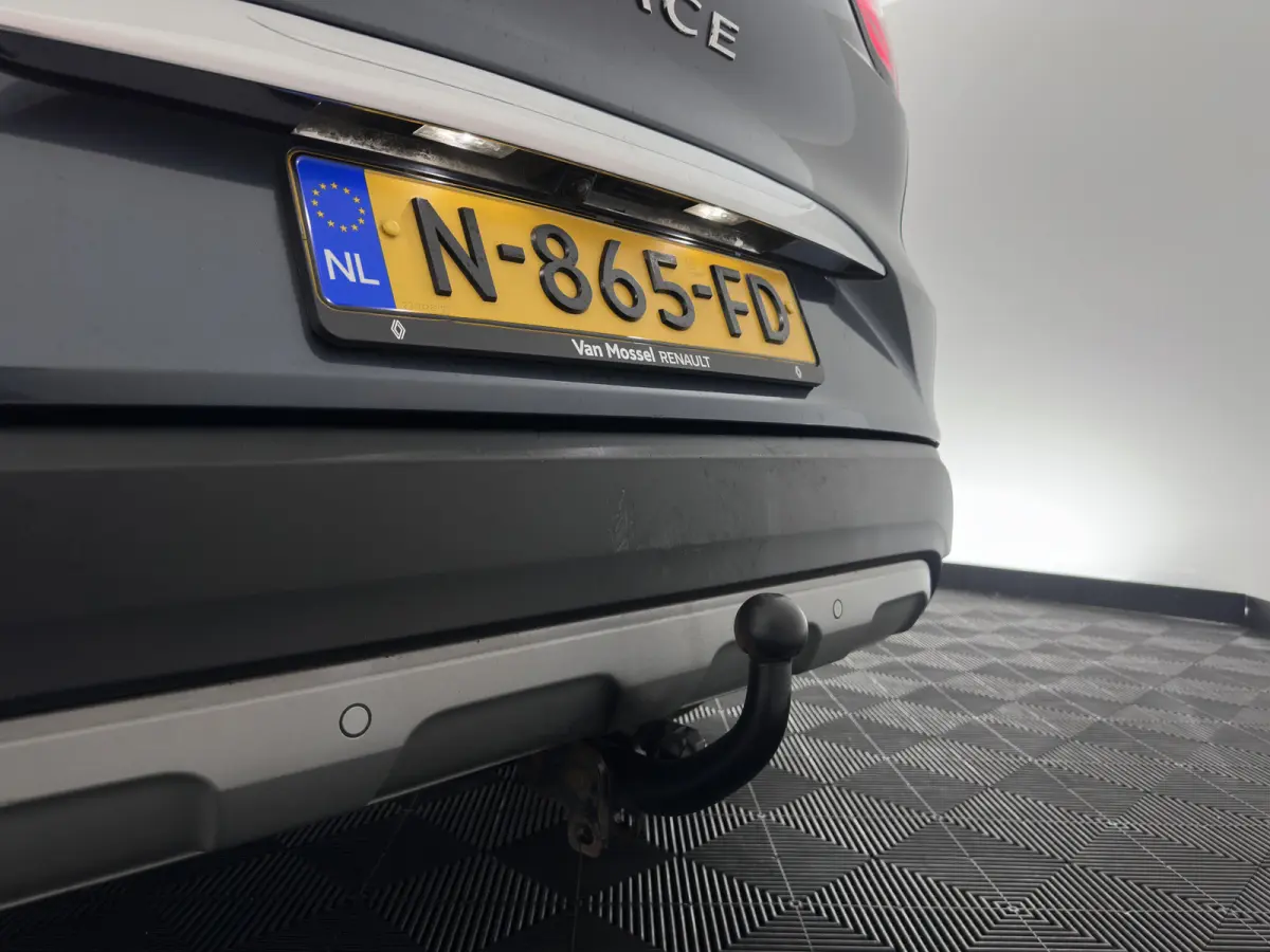 2.0 Blue dCi Intens 7pers. *AUT | PANO | HEAD-UP | LEATHER | CRUISE | FULL-LED | CAMERA | KEYLESS | HEATED-COMFORTSEATS | PRIVACY-GLASS | ECC | PDC | AMBIENT-LIGHT | 19''ALU*