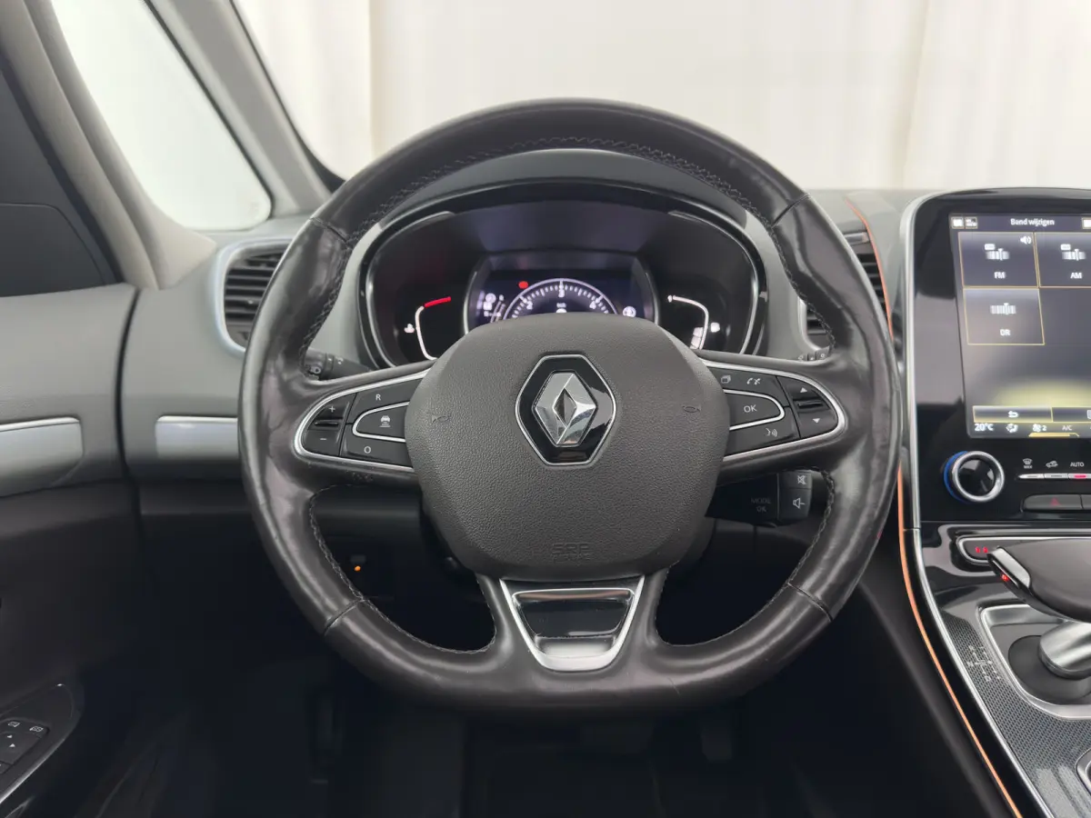 2.0 Blue dCi Intens 7pers. *AUT | PANO | HEAD-UP | LEATHER | CRUISE | FULL-LED | CAMERA | KEYLESS | HEATED-COMFORTSEATS | PRIVACY-GLASS | ECC | PDC | AMBIENT-LIGHT | 19''ALU*