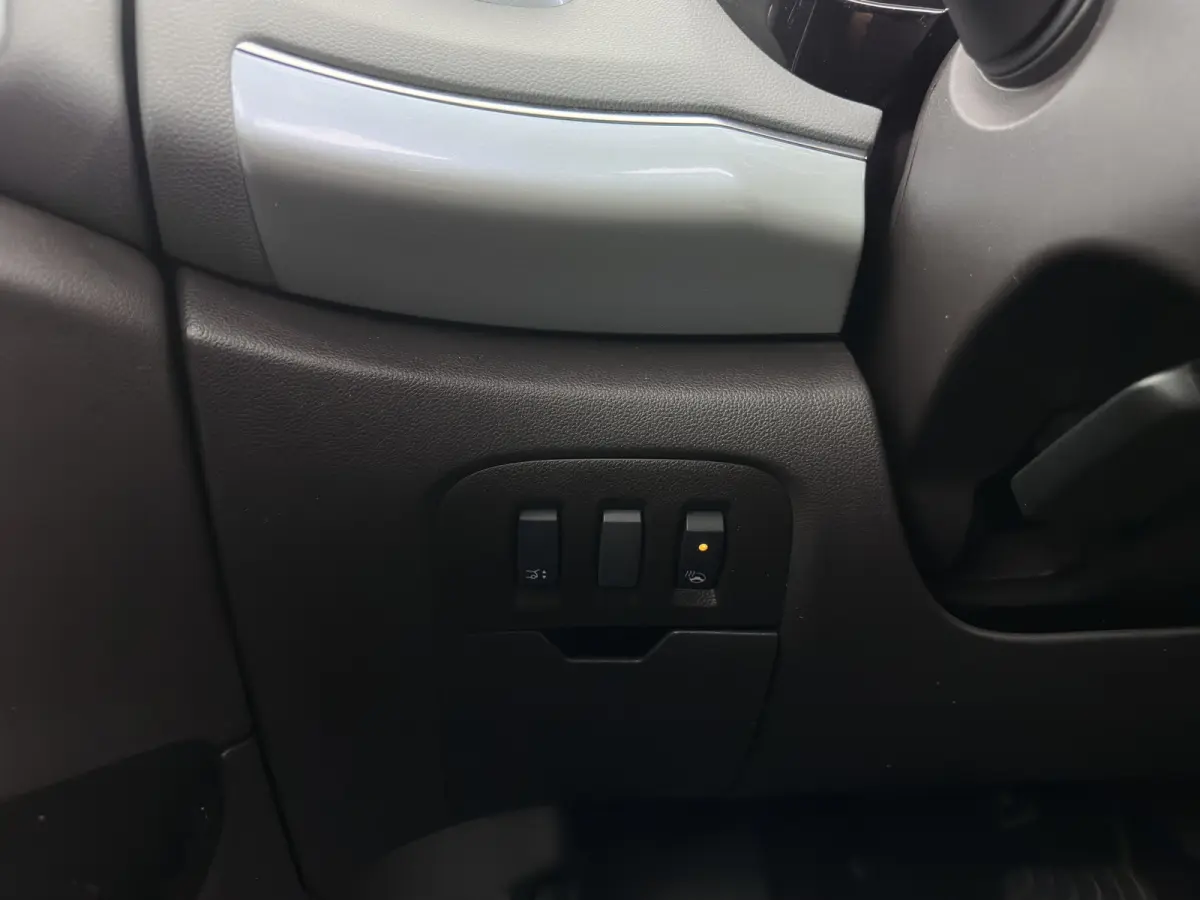 2.0 Blue dCi Intens 7pers. *AUT | PANO | HEAD-UP | LEATHER | CRUISE | FULL-LED | CAMERA | KEYLESS | HEATED-COMFORTSEATS | PRIVACY-GLASS | ECC | PDC | AMBIENT-LIGHT | 19''ALU*