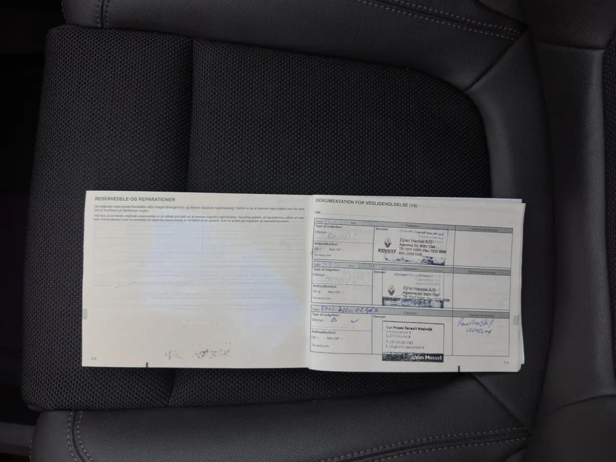 2.0 Blue dCi Intens 7pers. *AUT | PANO | HEAD-UP | LEATHER | CRUISE | FULL-LED | CAMERA | KEYLESS | HEATED-COMFORTSEATS | PRIVACY-GLASS | ECC | PDC | AMBIENT-LIGHT | 19''ALU*