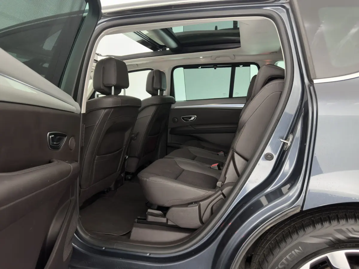 2.0 Blue dCi Intens 7pers. *AUT | PANO | HEAD-UP | LEATHER | CRUISE | FULL-LED | CAMERA | KEYLESS | HEATED-COMFORTSEATS | PRIVACY-GLASS | ECC | PDC | AMBIENT-LIGHT | 19''ALU*