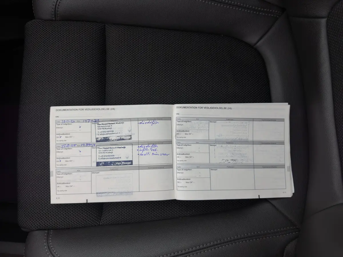2.0 Blue dCi Intens 7pers. *AUT | PANO | HEAD-UP | LEATHER | CRUISE | FULL-LED | CAMERA | KEYLESS | HEATED-COMFORTSEATS | PRIVACY-GLASS | ECC | PDC | AMBIENT-LIGHT | 19''ALU*