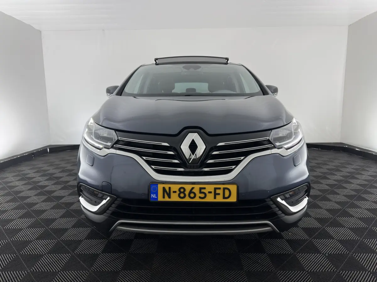 2.0 Blue dCi Intens 7pers. *AUT | PANO | HEAD-UP | LEATHER | CRUISE | FULL-LED | CAMERA | KEYLESS | HEATED-COMFORTSEATS | PRIVACY-GLASS | ECC | PDC | AMBIENT-LIGHT | 19''ALU*