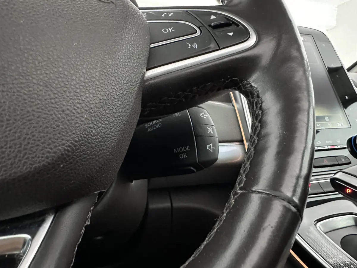 2.0 Blue dCi Intens 7pers. *AUT | PANO | HEAD-UP | LEATHER | CRUISE | FULL-LED | CAMERA | KEYLESS | HEATED-COMFORTSEATS | PRIVACY-GLASS | ECC | PDC | AMBIENT-LIGHT | 19''ALU*