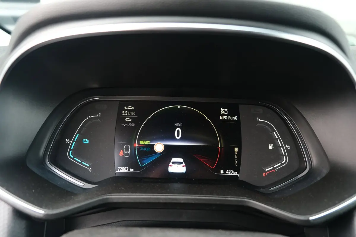 1.6 E-Tech Hybrid 140 Zen Navi Cruise PDC