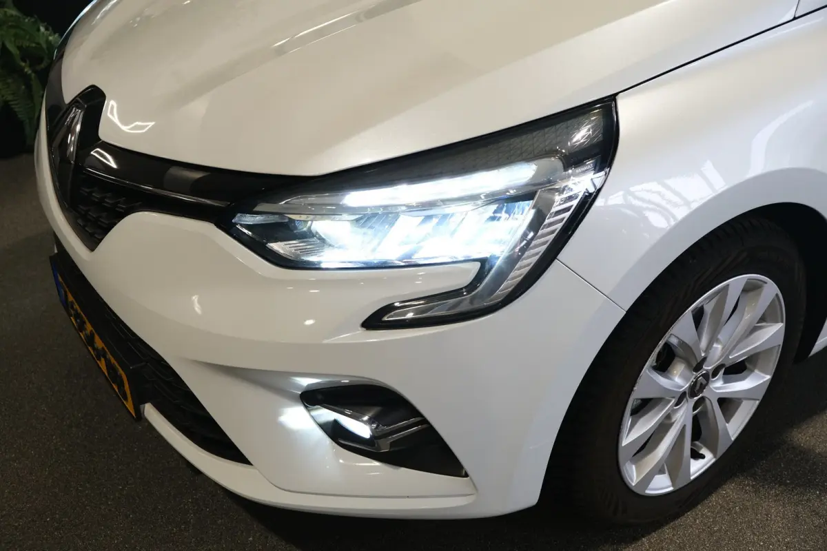 1.6 E-Tech Hybrid 140 Zen Navi Cruise PDC