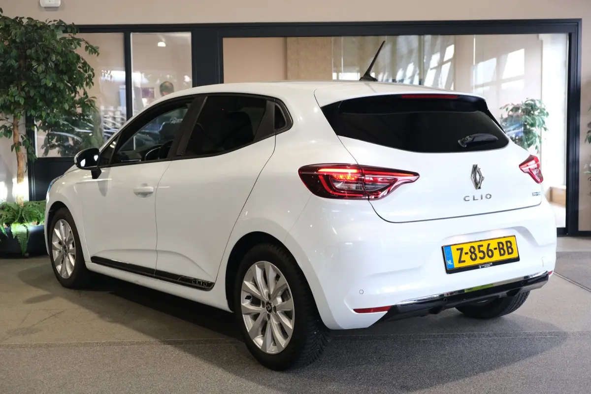 1.6 E-Tech Hybrid 140 Zen Navi Cruise PDC