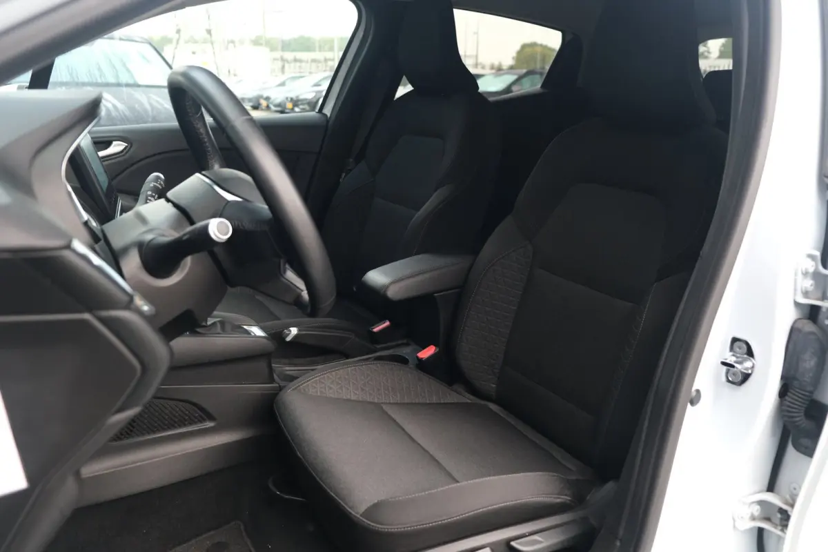 1.6 E-Tech Hybrid 140 Zen Navi Cruise PDC