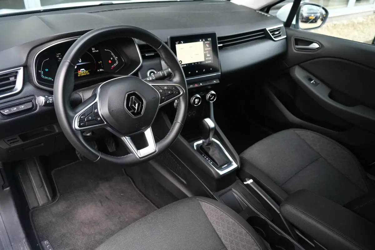 1.6 E-Tech Hybrid 140 Zen Navi Cruise PDC