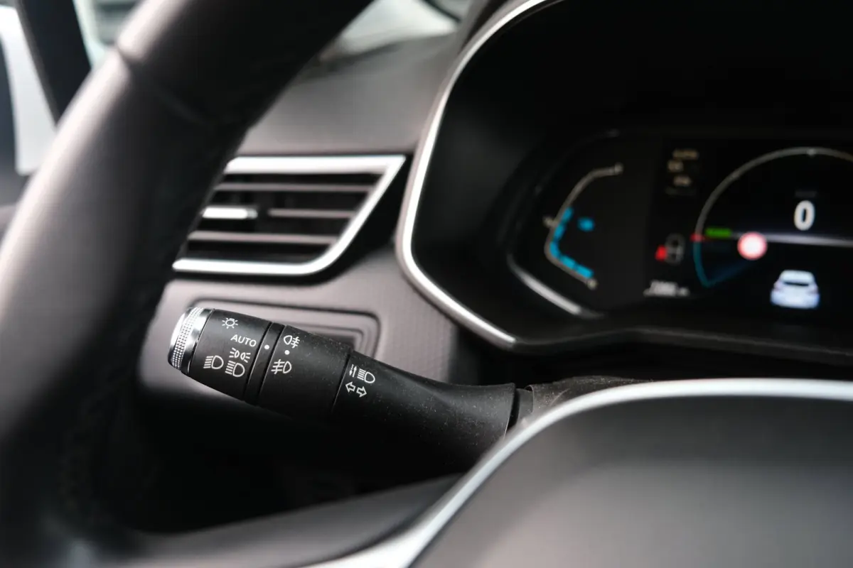 1.6 E-Tech Hybrid 140 Zen Navi Cruise PDC