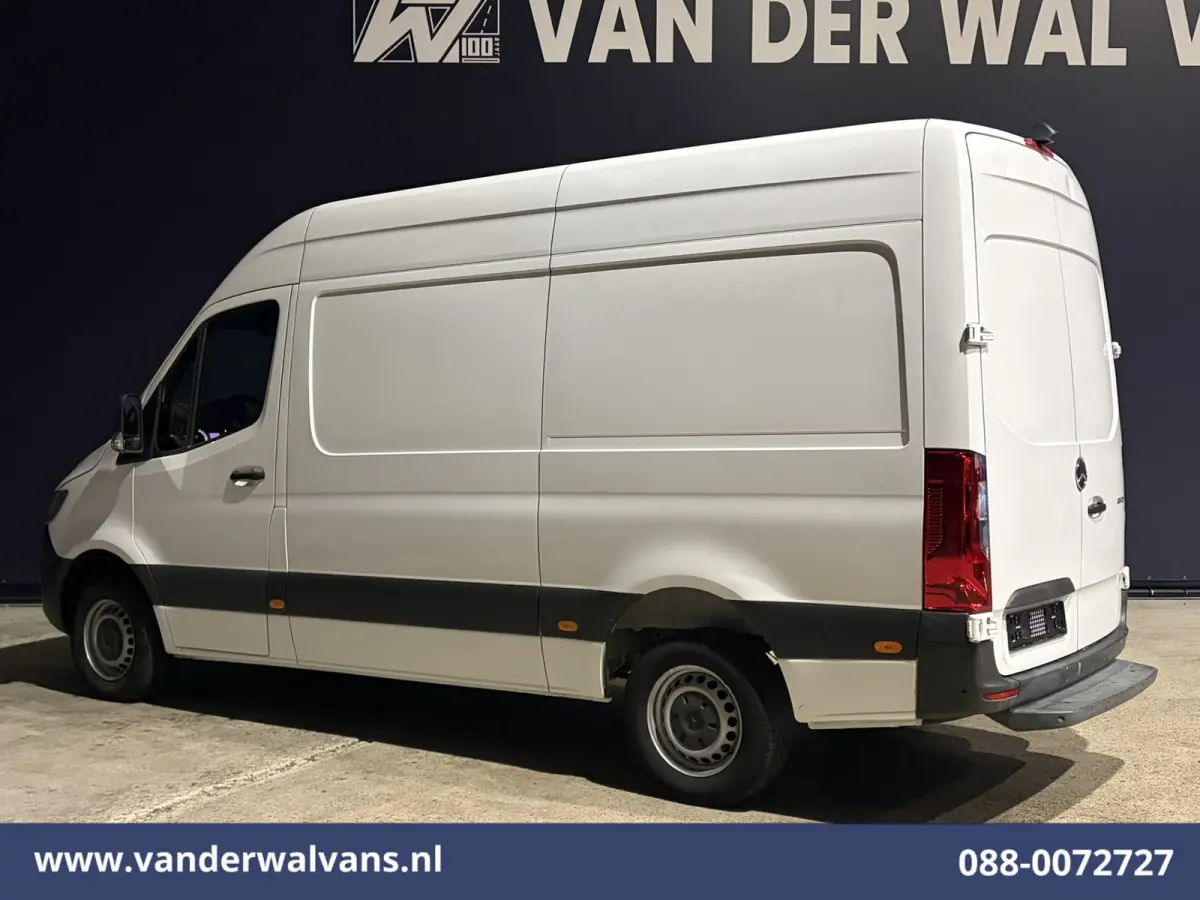 317 CDI 170pk L2H2 Euro6 Airco | Cruisecontrol | Navigatie | 360 graden Camera | Apple Carplay Chauffeursstoel, Stoelverwarming, parkeersensoren, bijrijdersbank, Android auto