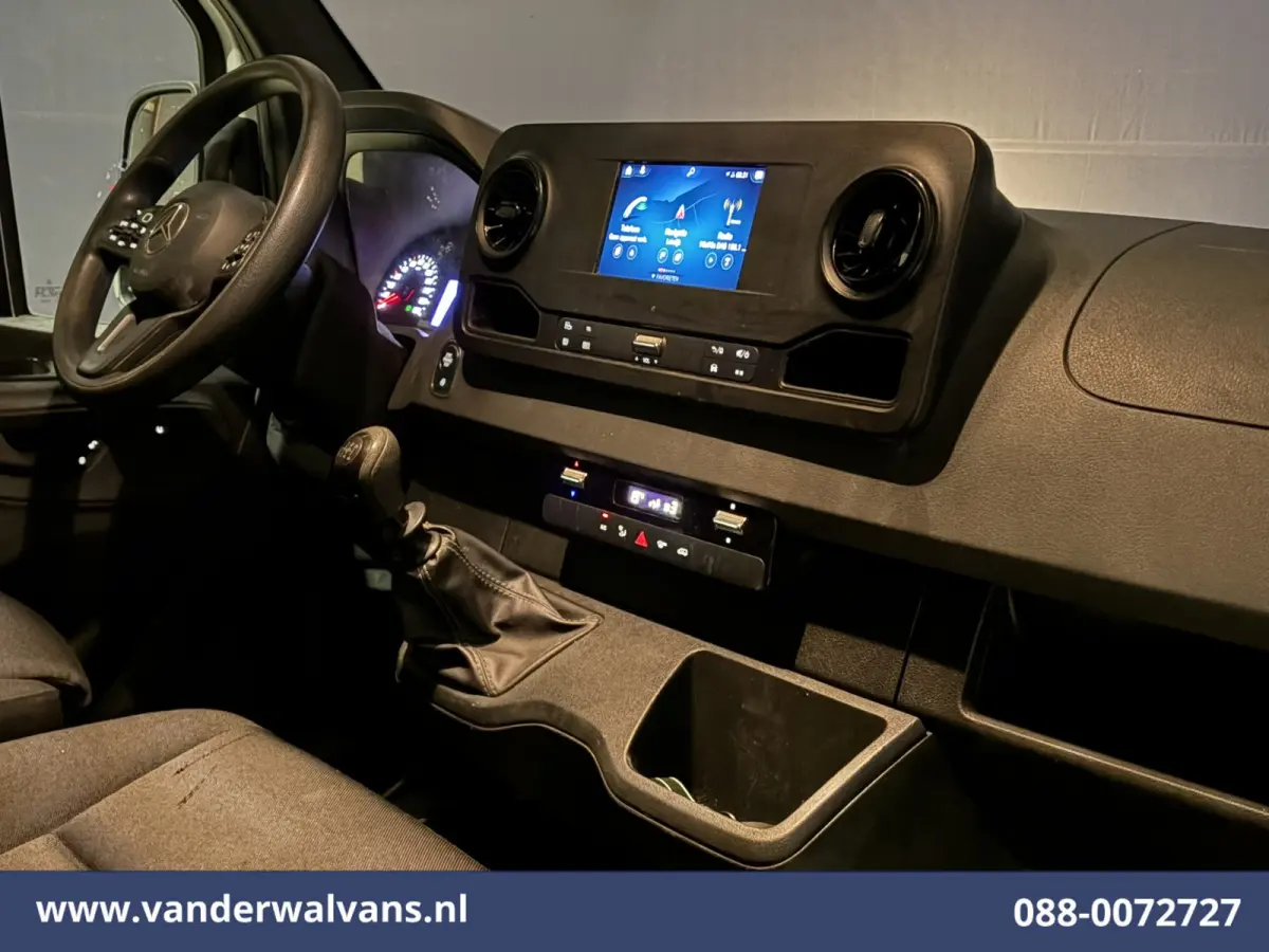 317 CDI 170pk L2H2 Euro6 Airco | Cruisecontrol | Navigatie | 360 graden Camera | Apple Carplay Chauffeursstoel, Stoelverwarming, parkeersensoren, bijrijdersbank, Android auto