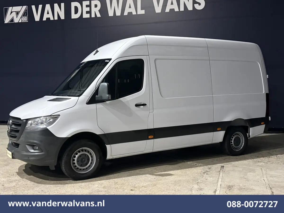 317 CDI 170pk L2H2 Euro6 Airco | Cruisecontrol | Navigatie | 360 graden Camera | Apple Carplay Chauffeursstoel, Stoelverwarming, parkeersensoren, bijrijdersbank, Android auto