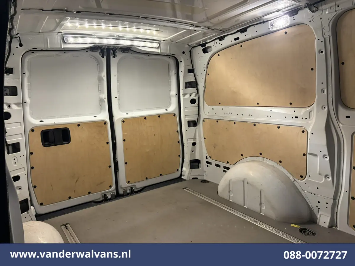 116 CDI 164pk 2025 Model L2H1 Euro6 Airco | XL MBUX | Navigatie | Camera | Cruisecontrol Stoelverwarming, Parkeersensoren, Bijrijdersbank