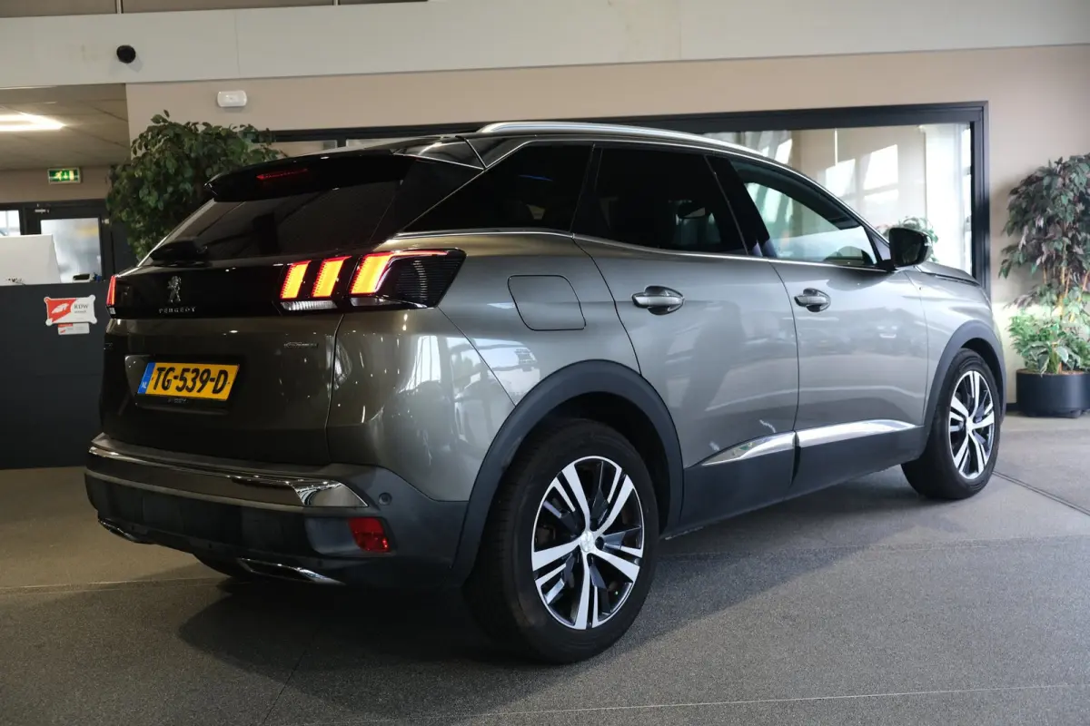 1.6 e-THP GT Line Automaat Pano Cruise PDC