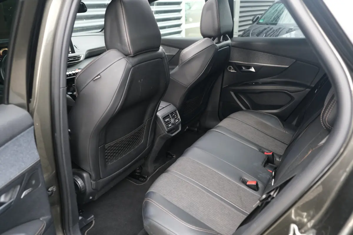 1.6 e-THP GT Line Automaat Pano Cruise PDC