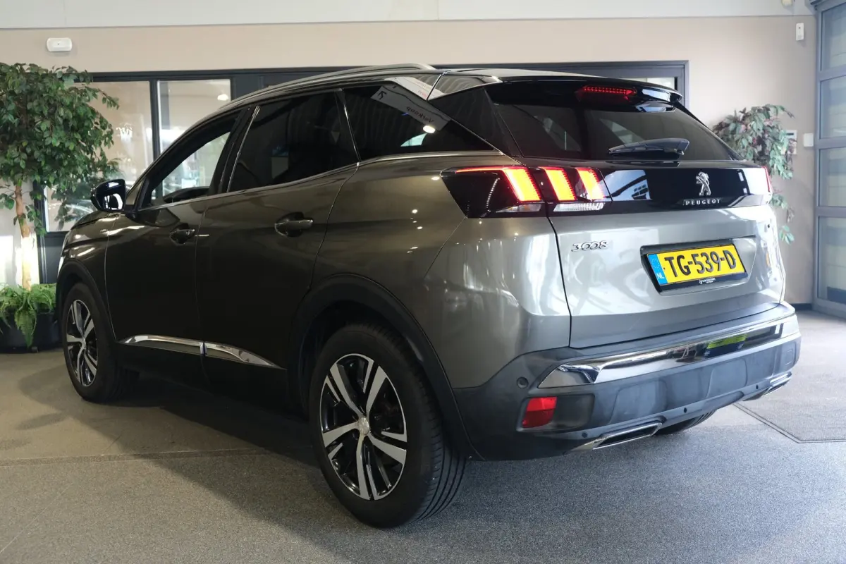 1.6 e-THP GT Line Automaat Pano Cruise PDC