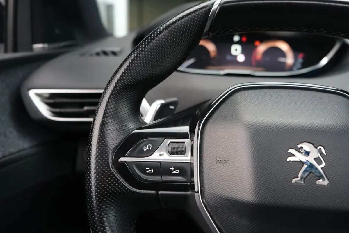 1.6 e-THP GT Line Automaat Pano Cruise PDC
