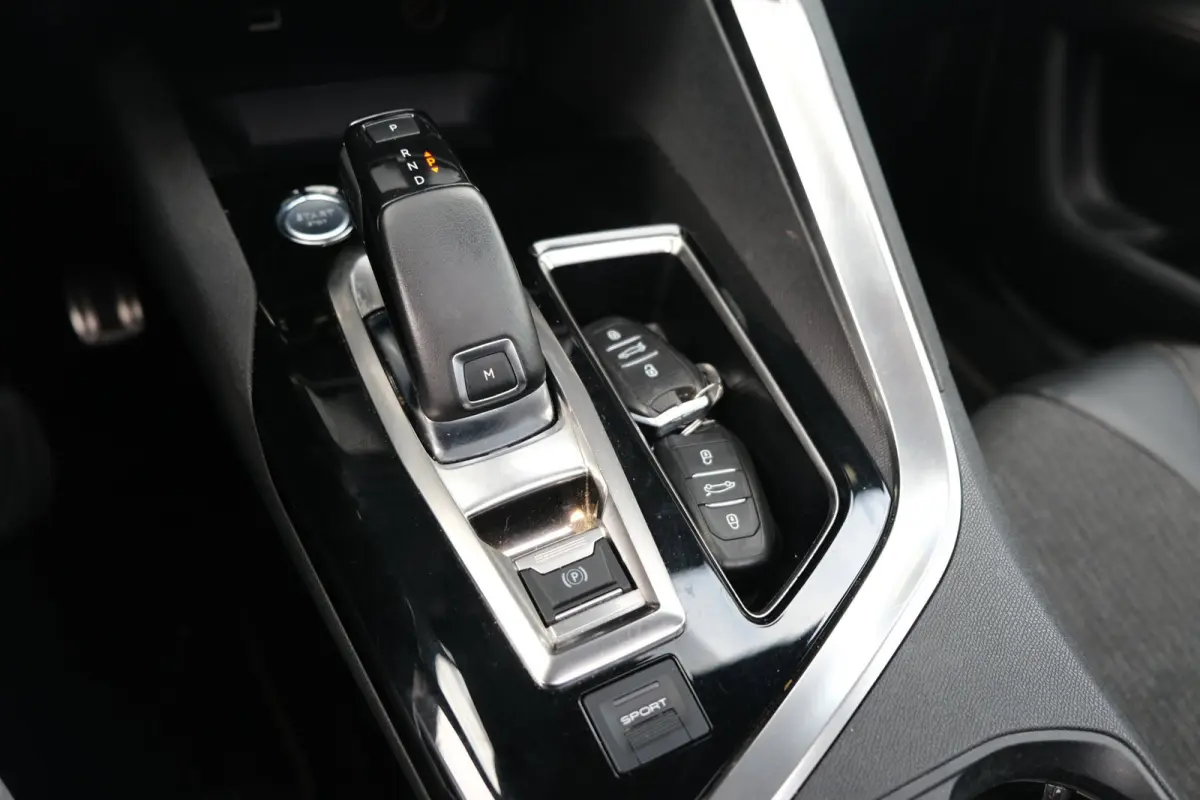 1.6 e-THP GT Line Automaat Pano Cruise PDC