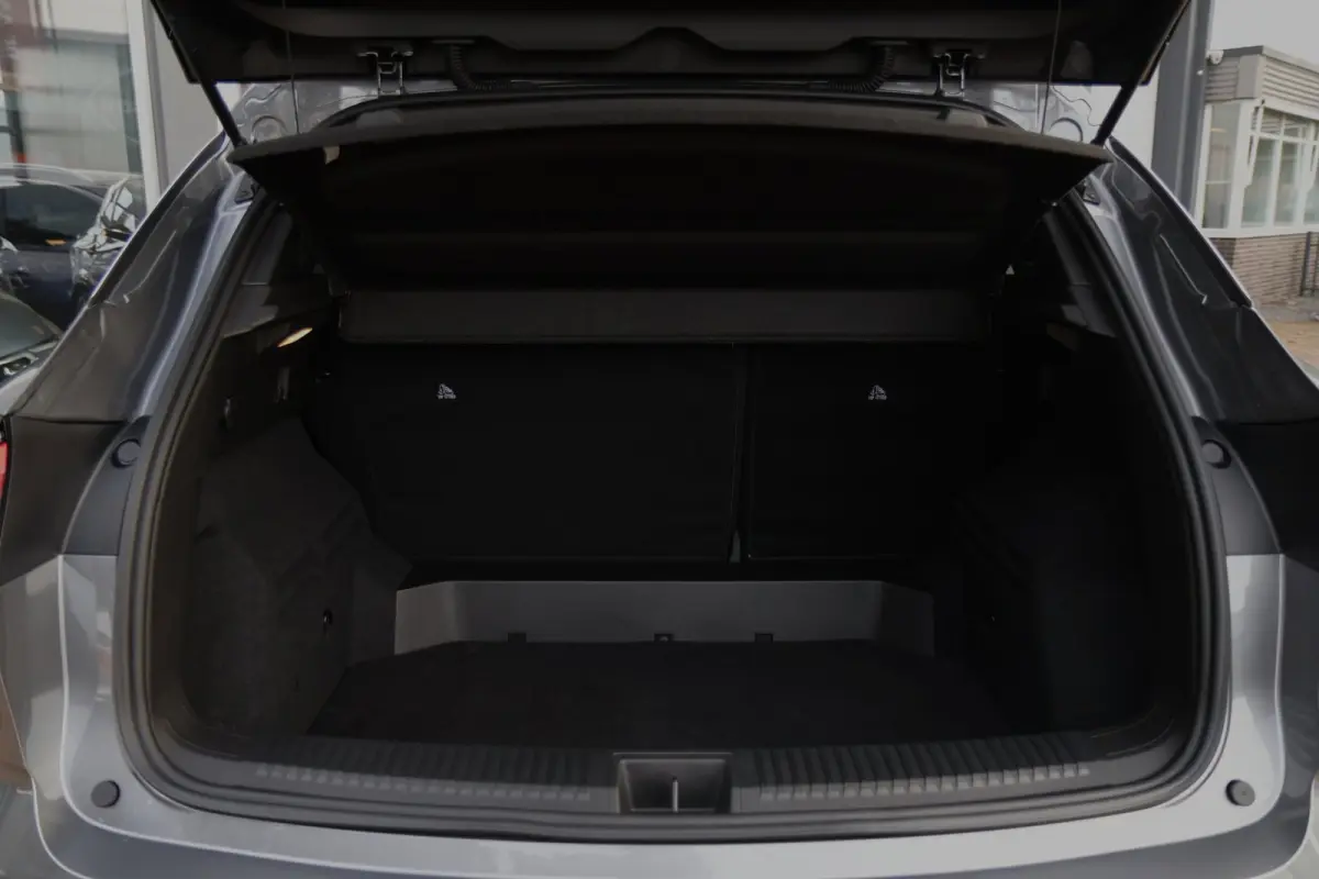 1.3 mild hybrid 150 X-Tronic techno Panoramdak 4 seizoenen banden