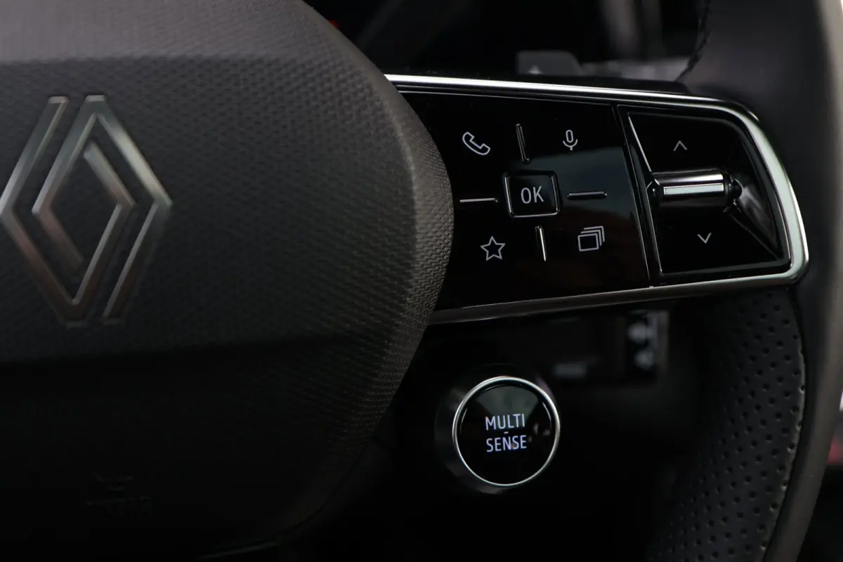 1.3 mild hybrid 150 X-Tronic techno Panoramdak 4 seizoenen banden