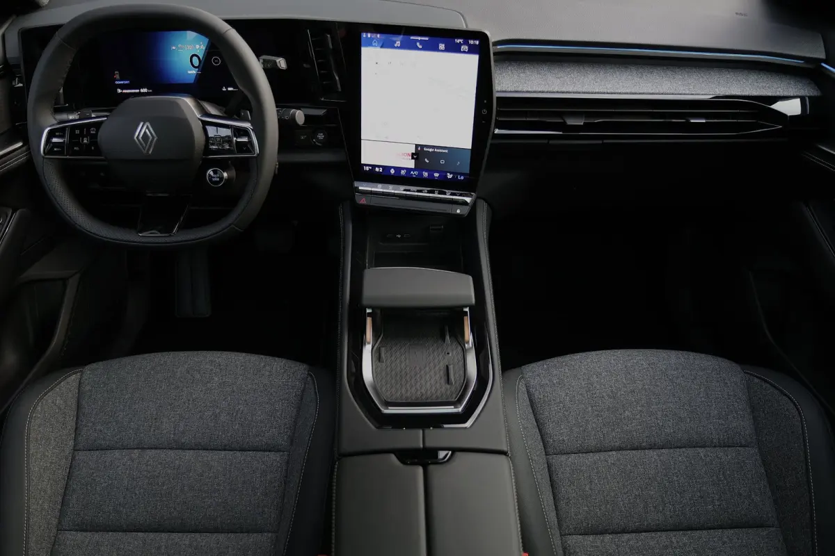 1.3 mild hybrid 150 X-Tronic techno Panoramdak 4 seizoenen banden