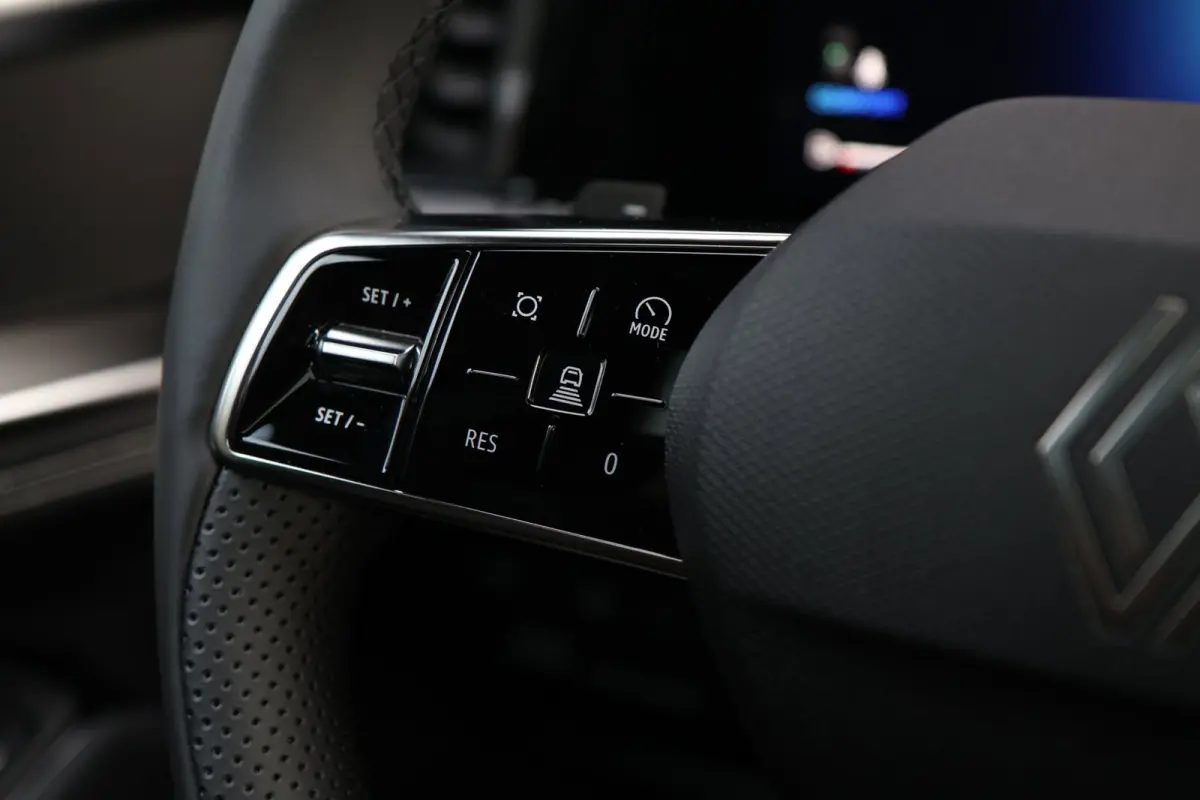 1.3 mild hybrid 150 X-Tronic techno Panoramdak 4 seizoenen banden