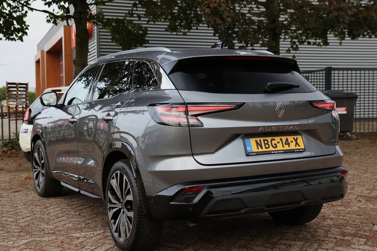 1.3 mild hybrid 150 X-Tronic techno Panoramdak 4 seizoenen banden