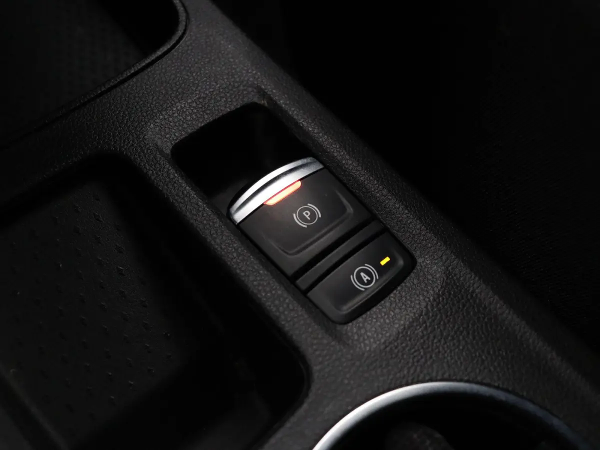 full hybrid 145pk E-Tech Esprit Alpine | Stuurverwarming | Adaptive Cruise | Digitale Cockpit | Achteruitrijcamera | Google Navigatie |