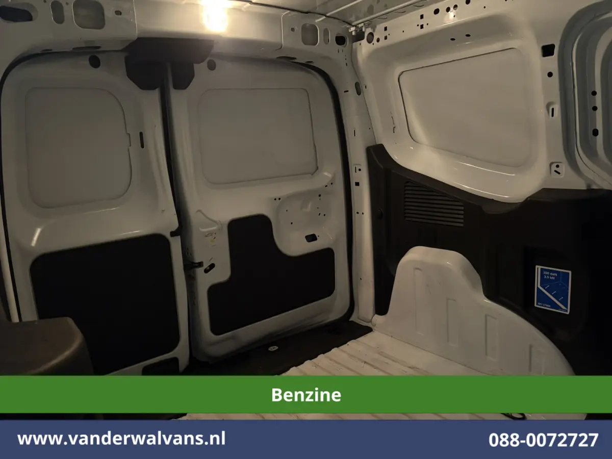 1.0 Trend 101pk Benzine L1H1 Euro6 Airco | Apple Carplay | Cruisecontrol | Parkeersensoren Android auto