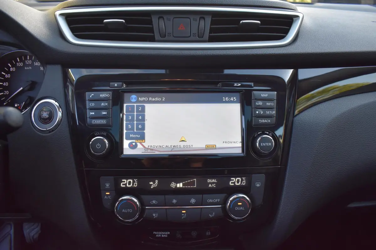 1.2 N-Connecta|trekhaak|camera|navi|pano|climate