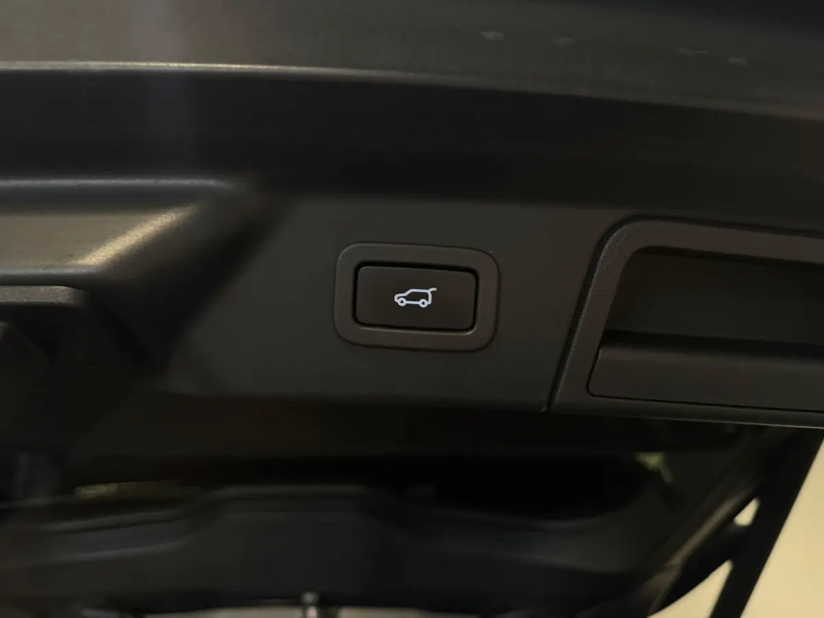 2.0 I4 Turbo AWD HSE R-Dynamic Panodak HUD Luchtvering 360Camera