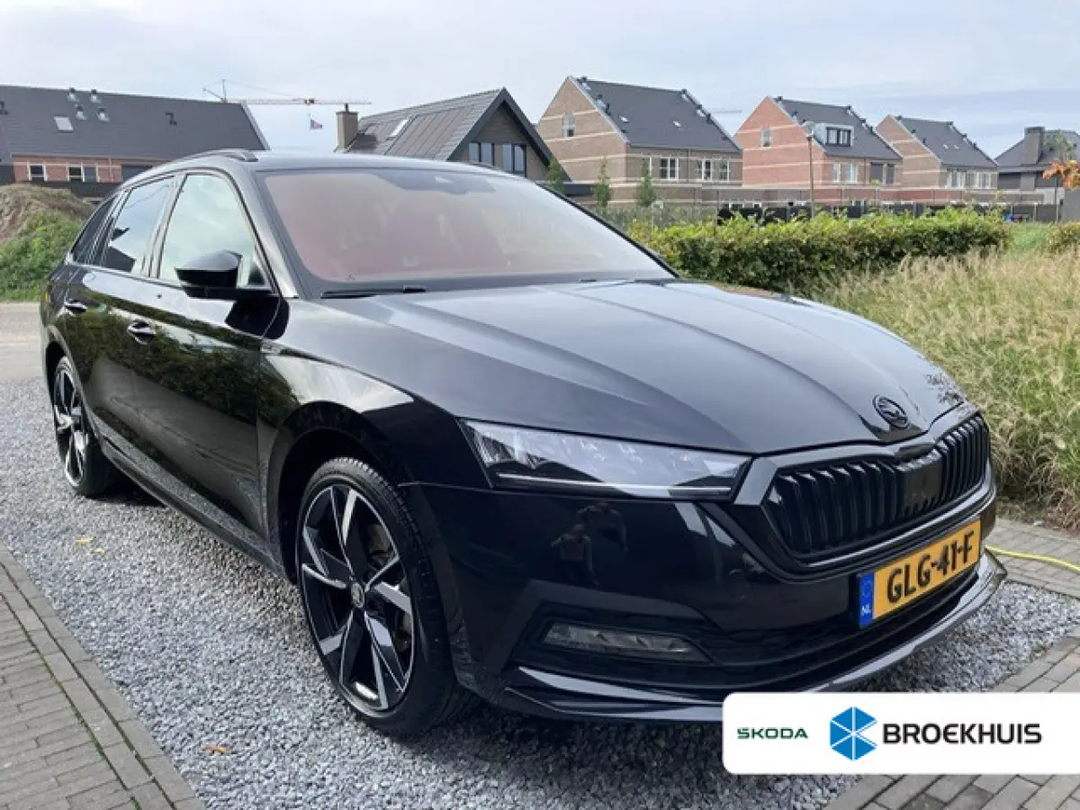1.4 TSI iV PHEV Sportline Business Unieke combinatie | Leder | Panoramadak | Stoel/Stuur Verwarming | Apple Carplay / Android Auto | Elek. achterklep | Camera | Climate Control | Adaptieve C