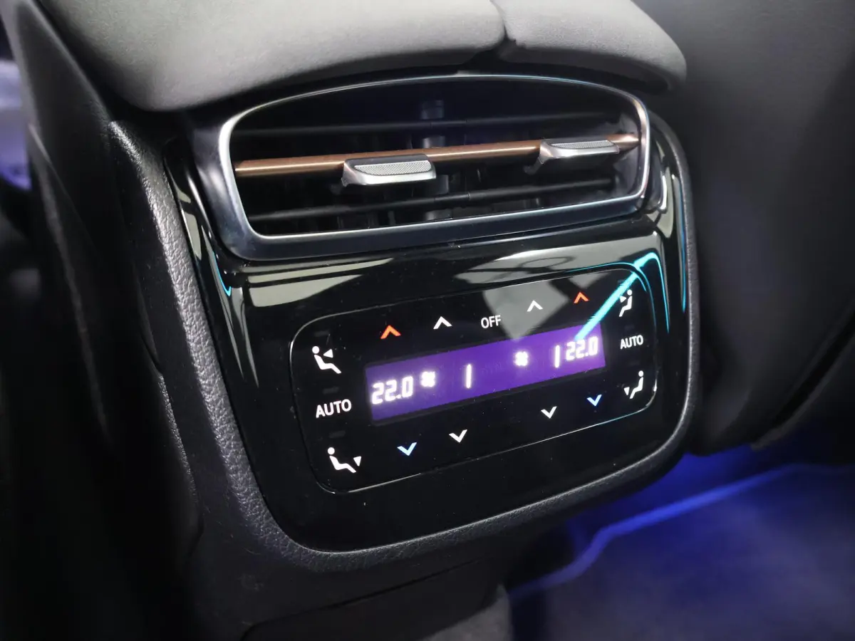 450 4MATIC AMG Line 7p 118 kWh | Panoramadak | Trekhaak | Hyperscreen | Stoelventilatie  Digital Light | Headup |